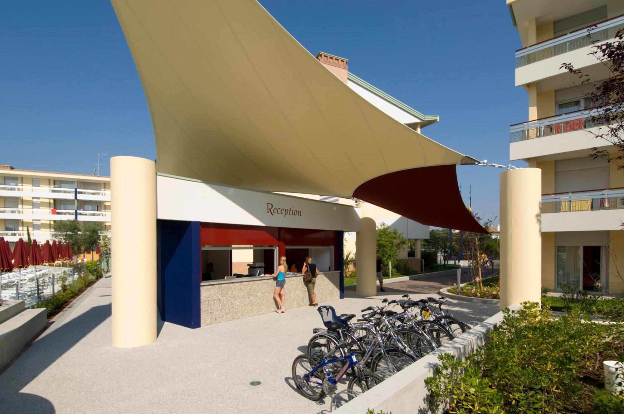 Villaggio Planetarium Resort Bibione Exterior photo