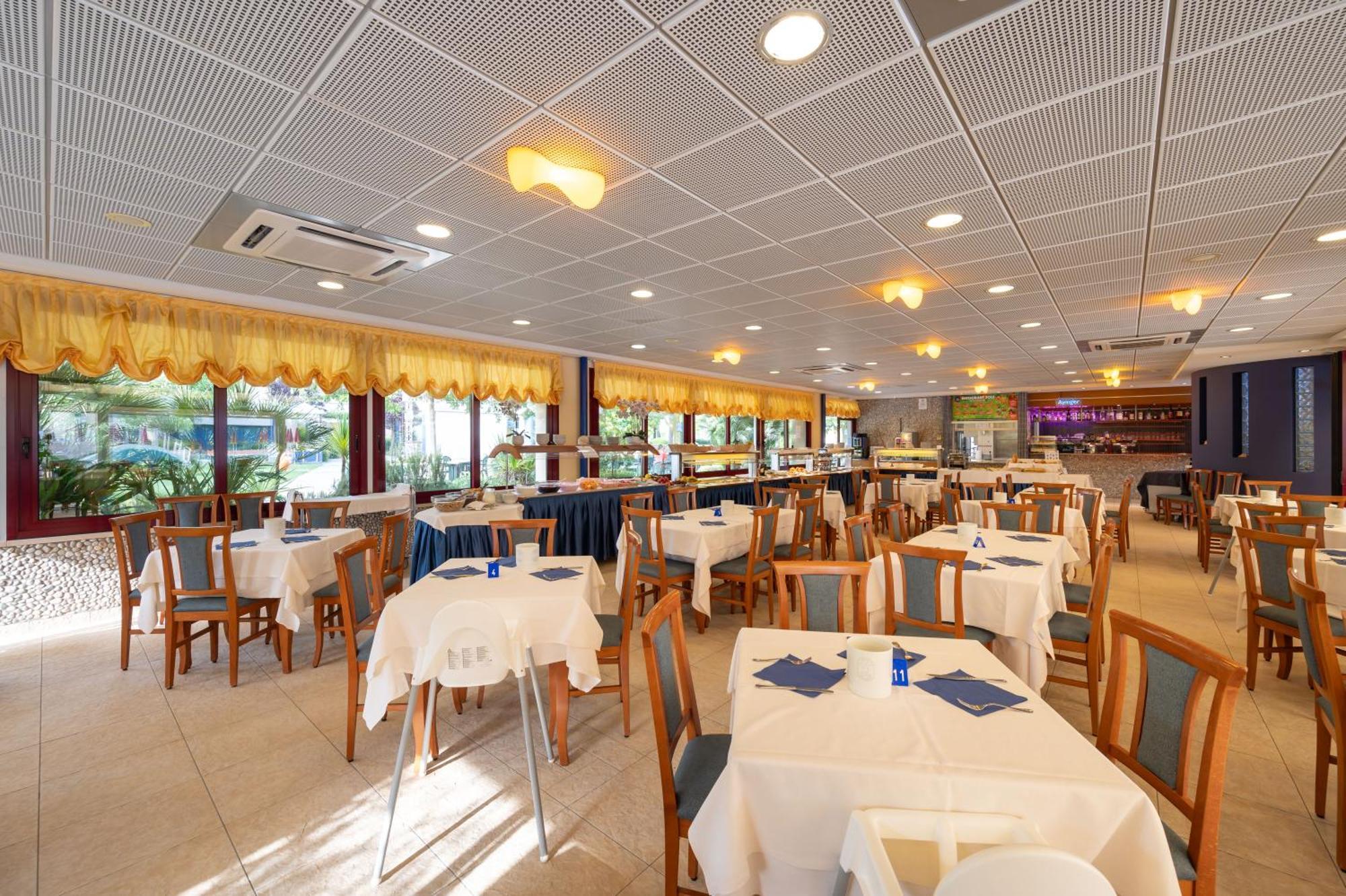 Villaggio Planetarium Resort Bibione Exterior photo