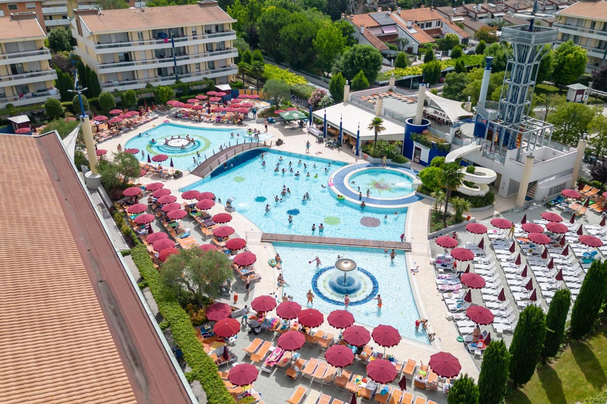Villaggio Planetarium Resort Bibione Exterior photo
