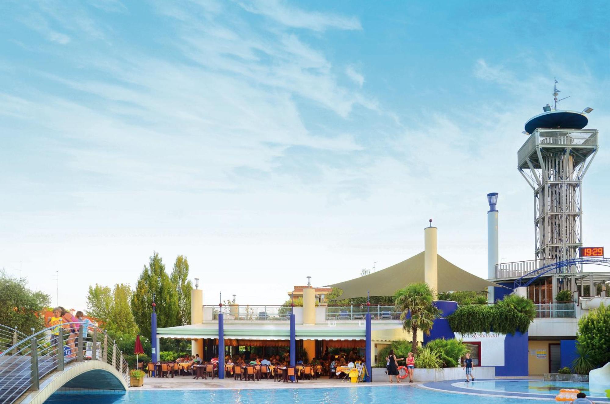 Villaggio Planetarium Resort Bibione Exterior photo