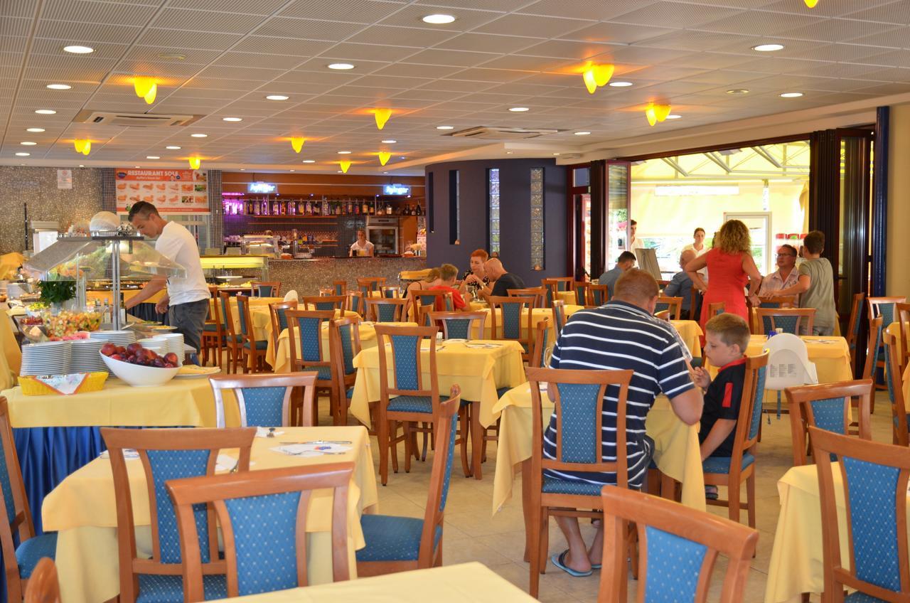Villaggio Planetarium Resort Bibione Exterior photo